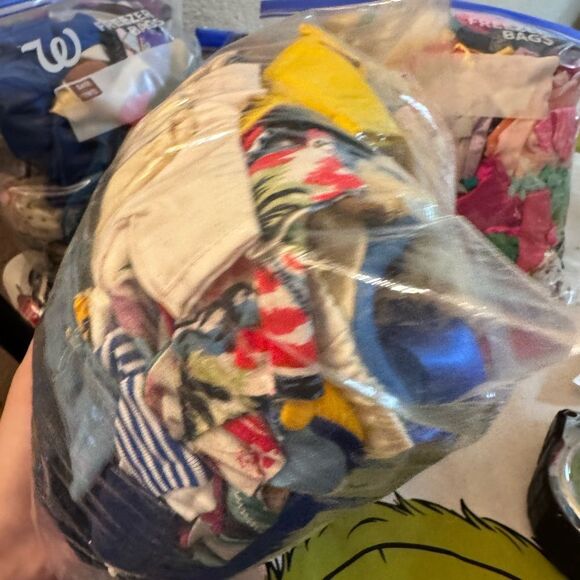 Vintage Barbie Style Dolls Clothes Gallon Size Bag 
 large lot - Picture 2 of 4